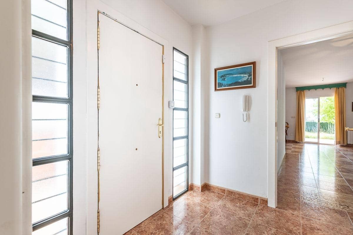 6 soveværelse Villa til salg i Albolote med swimmingpool garage - € 299.000 (Ref: 9108716)