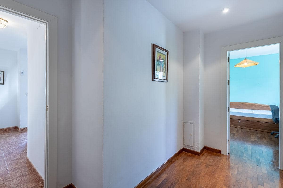 6 soveværelse Villa til salg i Albolote med swimmingpool garage - € 299.000 (Ref: 9108716)