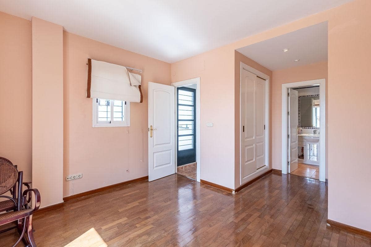 6 soveværelse Villa til salg i Albolote med swimmingpool garage - € 299.000 (Ref: 9108716)