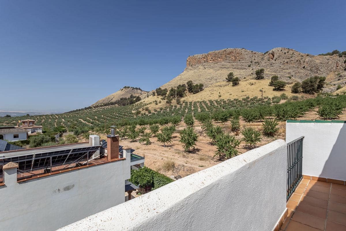 6 soveværelse Villa til salg i Albolote med swimmingpool garage - € 299.000 (Ref: 9108716)