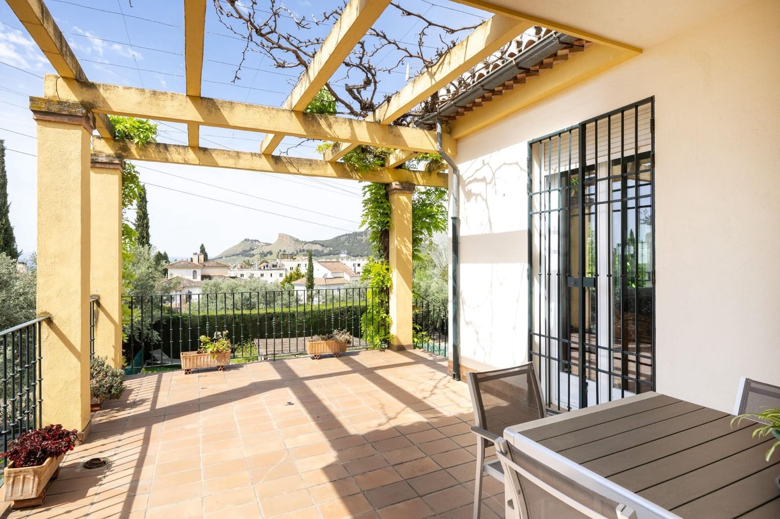 4 soveværelse Villa til salg i Albolote med swimmingpool garage - € 550.000 (Ref: 9116126)