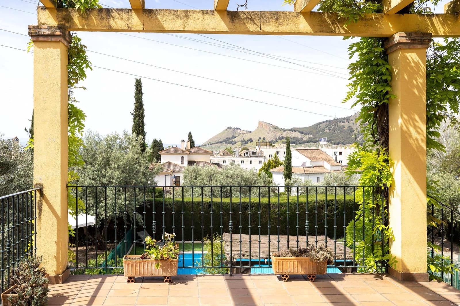 4 soveværelse Villa til salg i Albolote med swimmingpool garage - € 550.000 (Ref: 9116126)