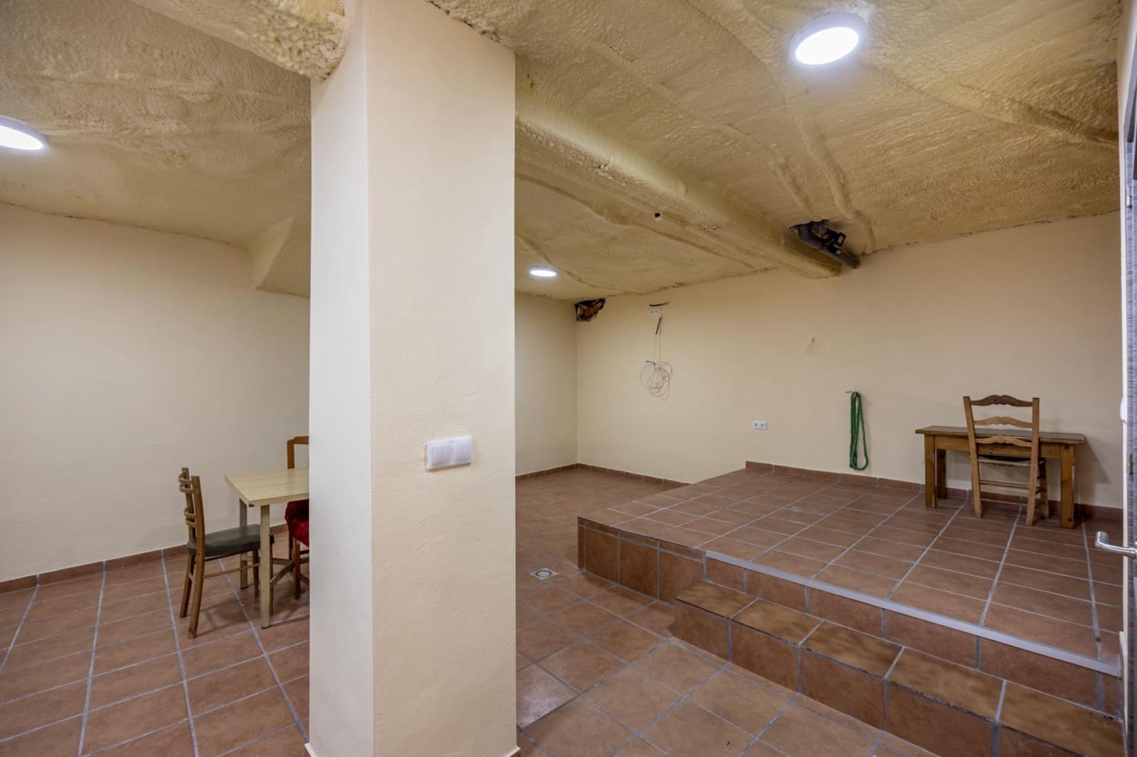 2 slaapkamer Villa te koop in Lanjaron met garage - € 123.000 (Ref: 9137158)