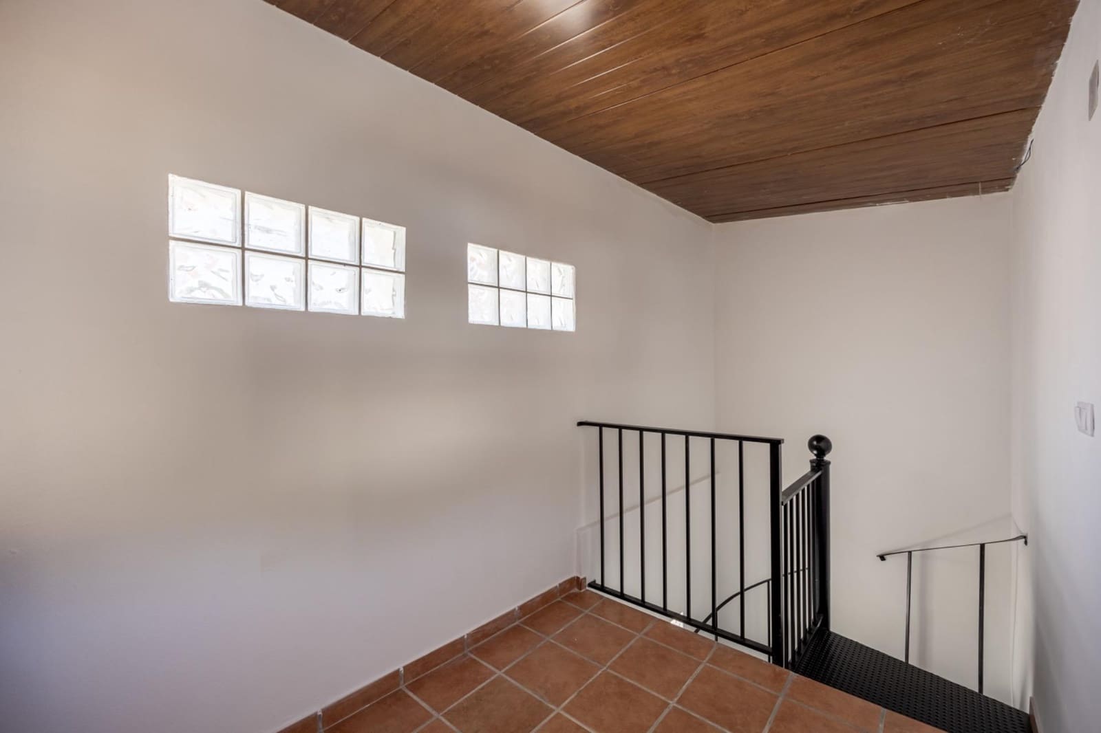 2 slaapkamer Villa te koop in Lanjaron met garage - € 123.000 (Ref: 9137158)