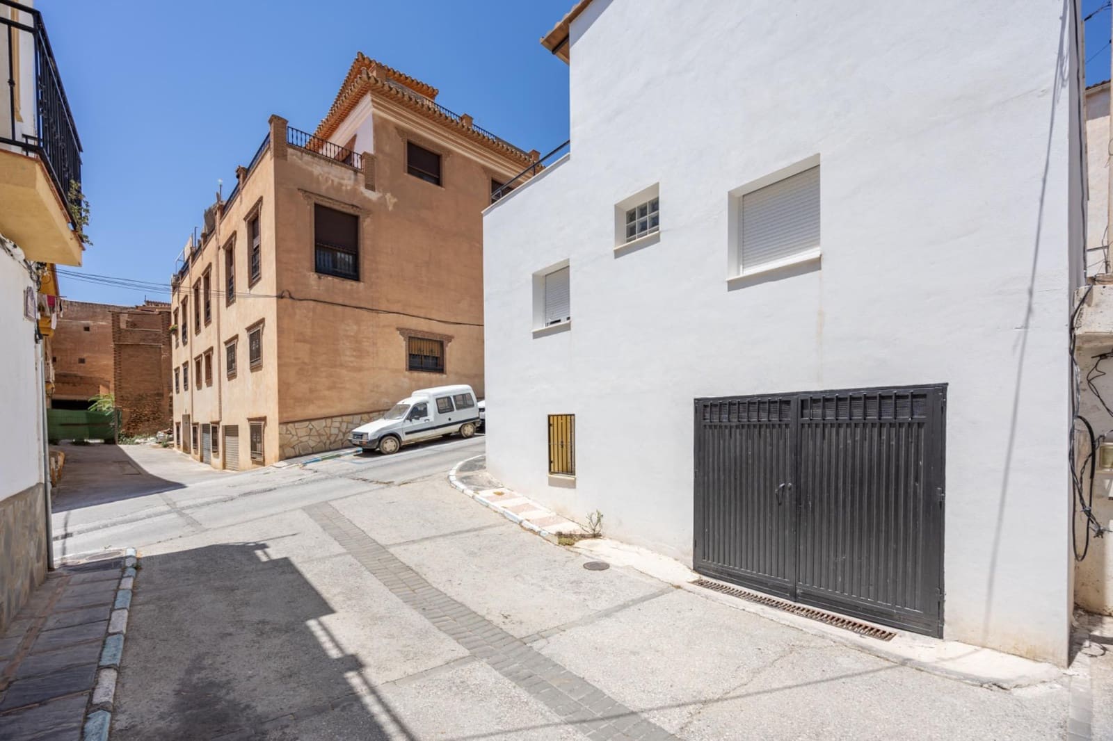 2 slaapkamer Villa te koop in Lanjaron met garage - € 123.000 (Ref: 9137158)