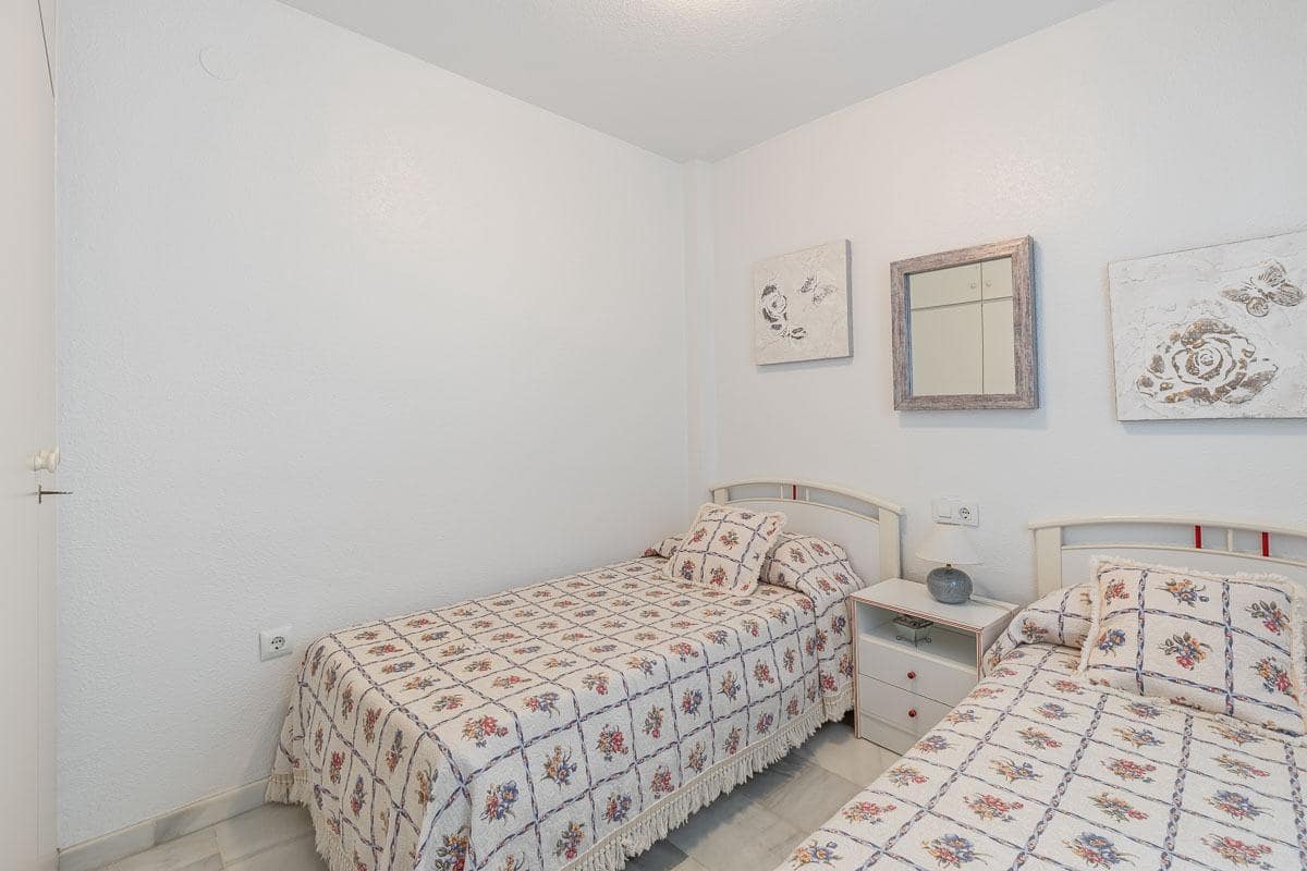 4 soveværelse Rækkehus til salg i Salobrena med swimmingpool garage - € 475.000 (Ref: 9191095)