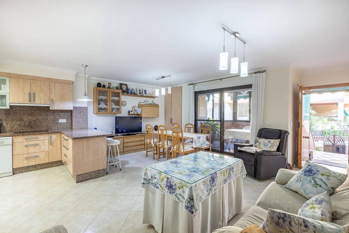 4 soveværelse Rækkehus til salg i Salobrena med swimmingpool garage - € 475.000 (Ref: 9191095)