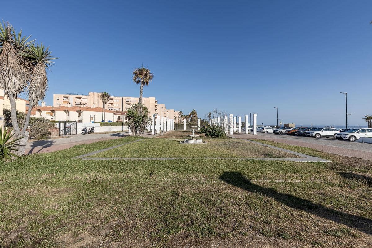 4 soveværelse Rækkehus til salg i Salobrena med swimmingpool garage - € 475.000 (Ref: 9191095)