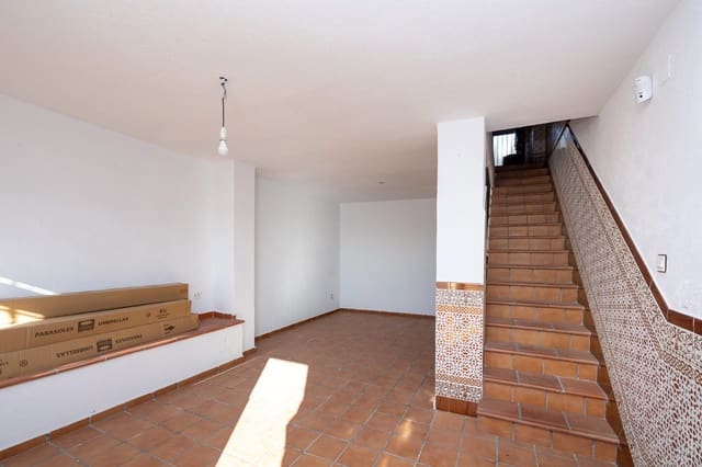 3 bedroom Terraced Villa for sale in Granada city - € 265,000 (Ref: 9192369)
