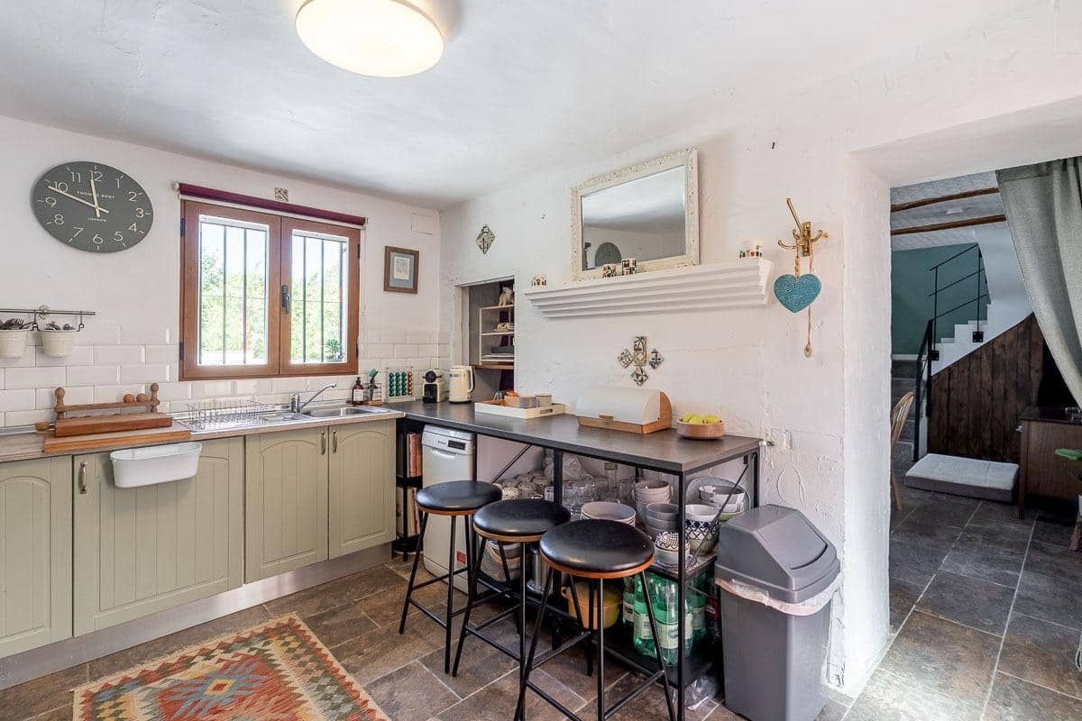 4 soveværelse Villa til salg i Loja med swimmingpool - € 268.000 (Ref: 9215088)