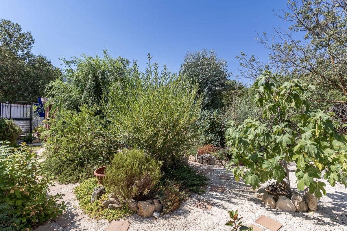 4 soveværelse Villa til salg i Loja med swimmingpool - € 268.000 (Ref: 9215088)