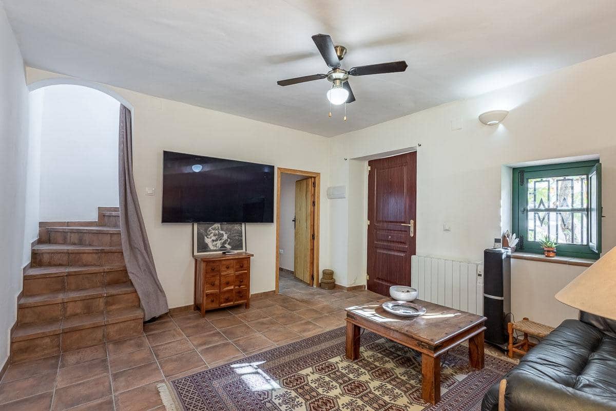 4 bedroom Villa for sale in Arenas del Rey with garage - € 155,000 (Ref: 9264294)