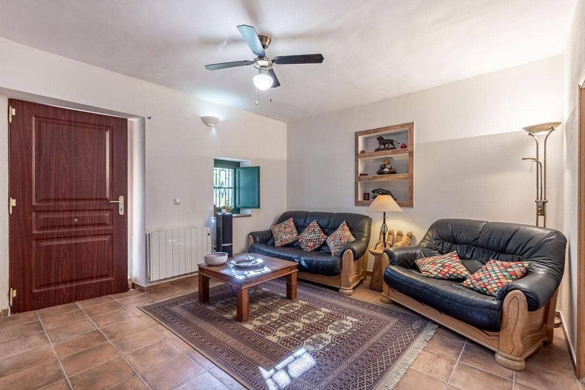 4 bedroom Villa for sale in Arenas del Rey with garage - € 155,000 (Ref: 9264294)