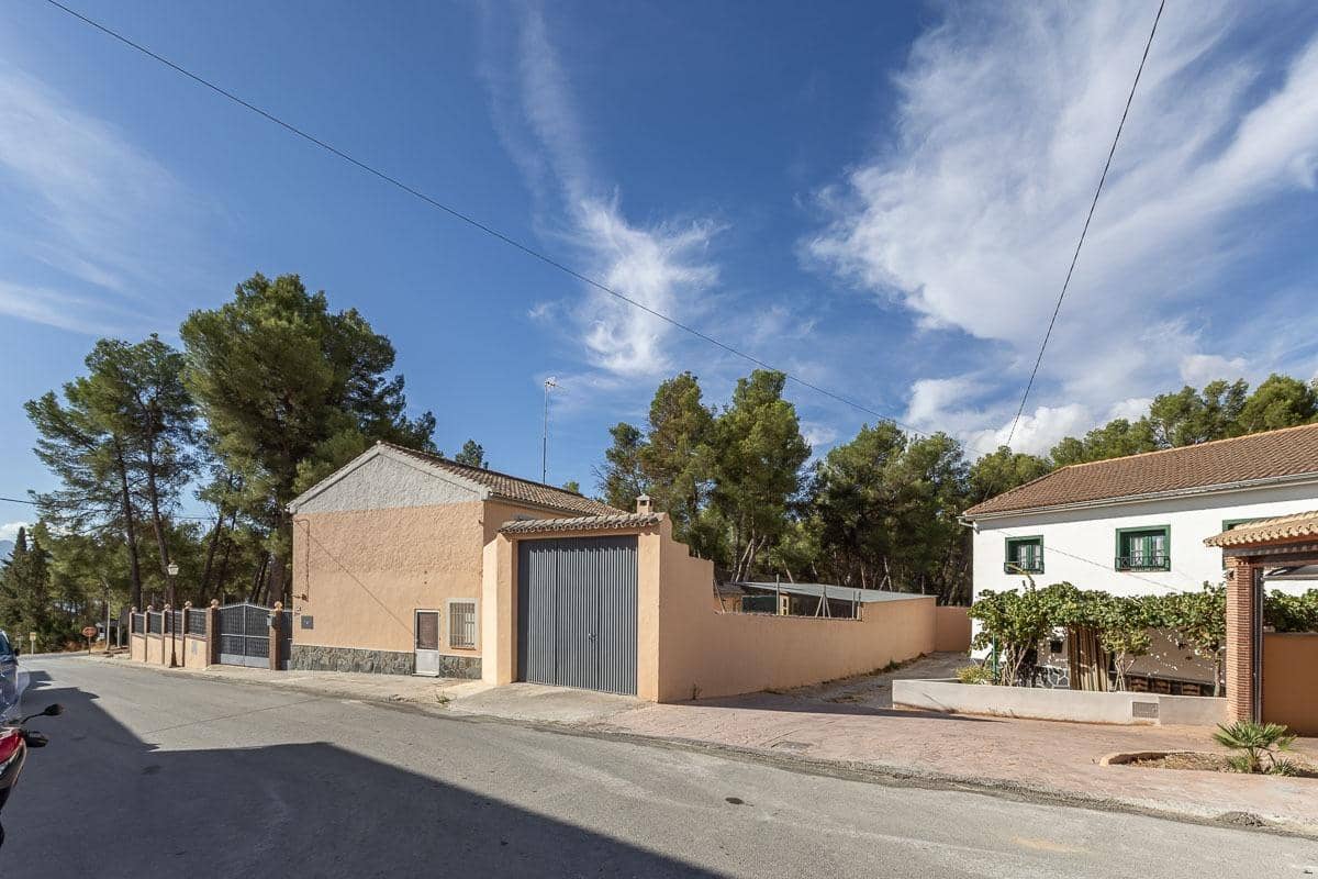 4 bedroom Villa for sale in Arenas del Rey with garage - € 155,000 (Ref: 9264294)