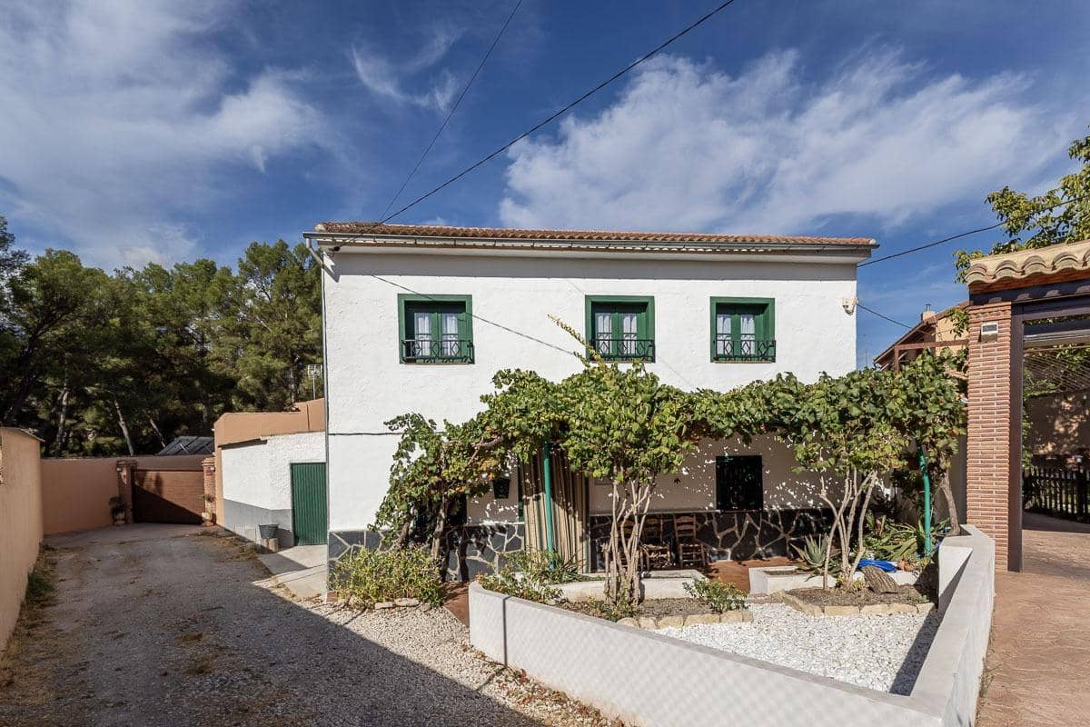 4 bedroom Villa for sale in Arenas del Rey with garage - € 155,000 (Ref: 9264294)