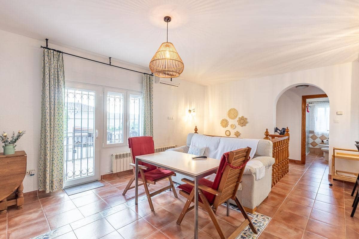 5 soveværelse Villa til salg i Padul med swimmingpool garage - € 275.000 (Ref: 9282052)