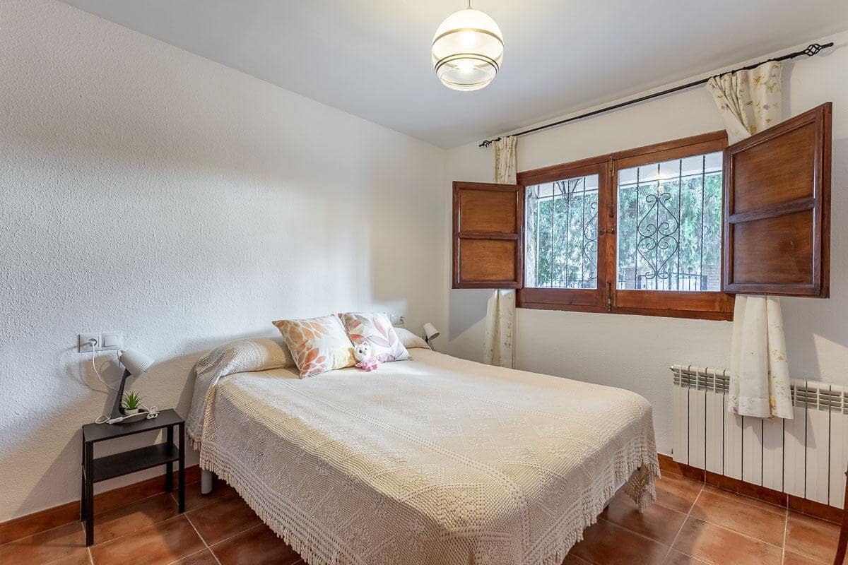 5 soveværelse Villa til salg i Padul med swimmingpool garage - € 275.000 (Ref: 9282052)