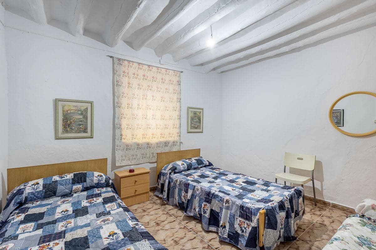 2 soveværelse Finca/Landehus til salg i Montefrio med garage - € 165.000 (Ref: 9317746)