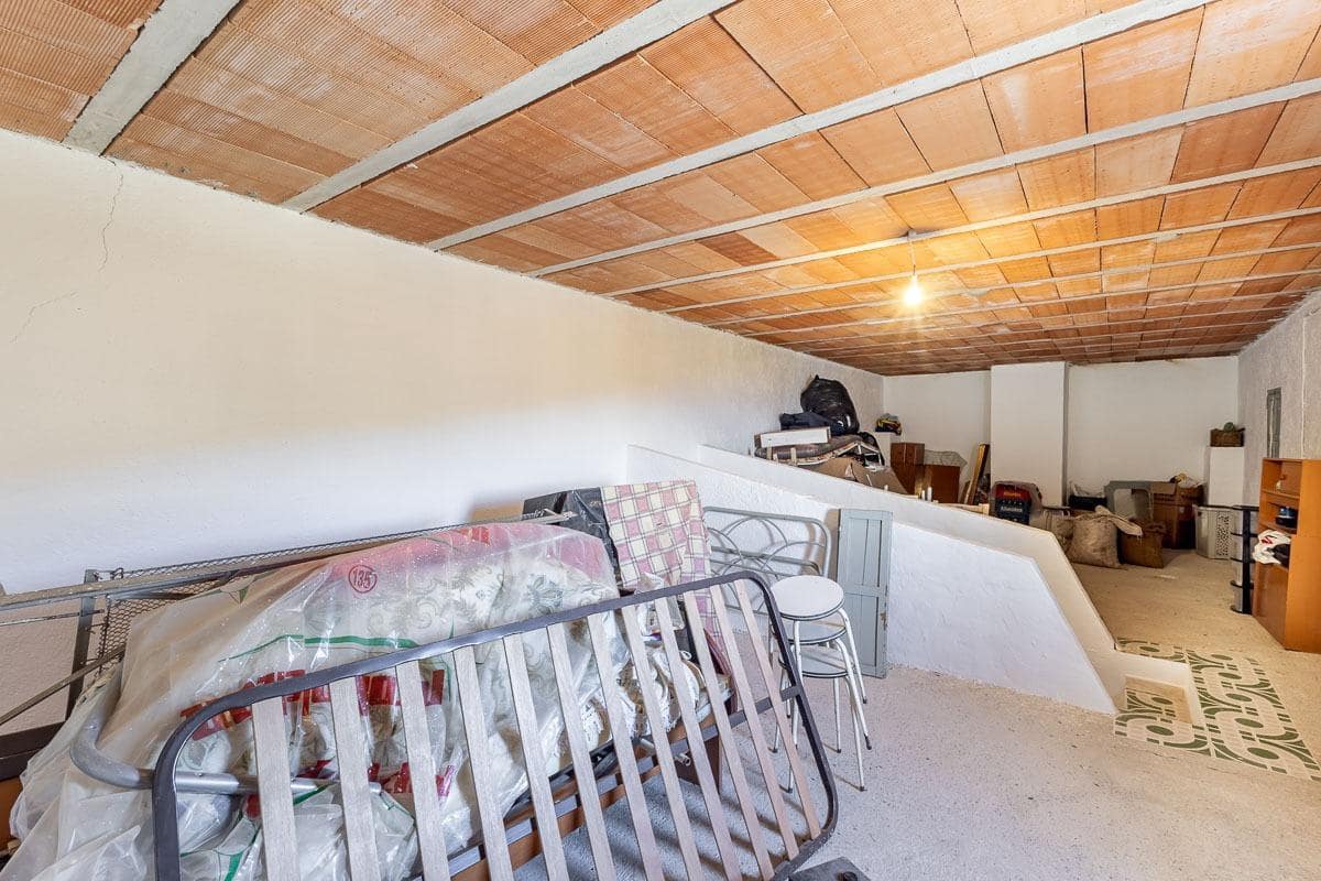 2 soveværelse Finca/Landehus til salg i Montefrio med garage - € 165.000 (Ref: 9317746)