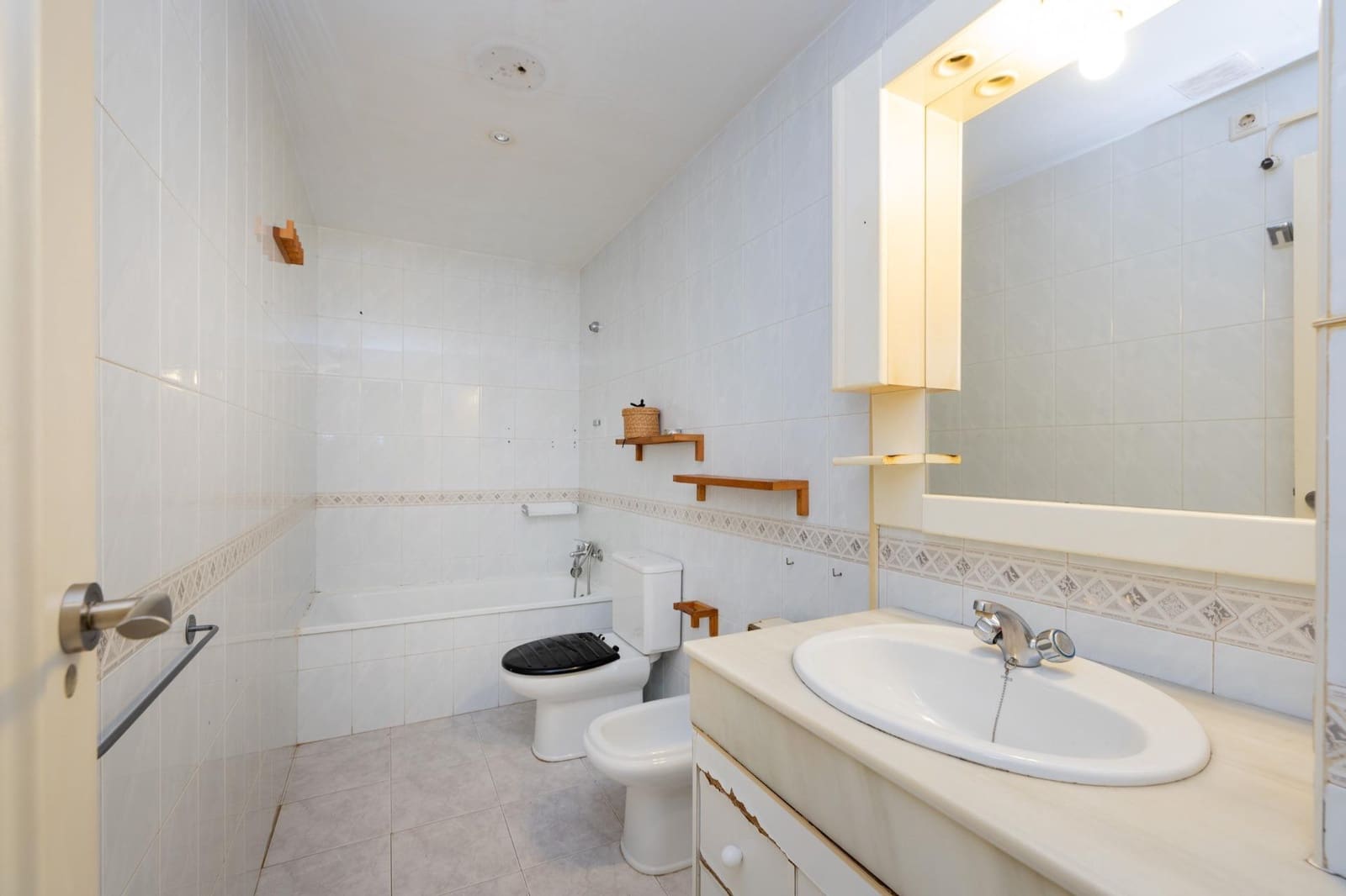 3 slaapkamer Rijtjeshuis te koop in Huetor Vega met garage - € 195.000 (Ref: 9347026)