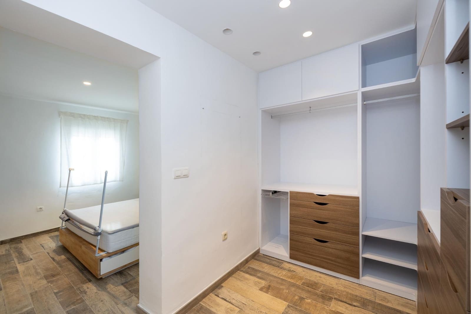 2 slaapkamer Rijtjeshuis te koop in Granada stad - € 480.000 (Ref: 9349146)