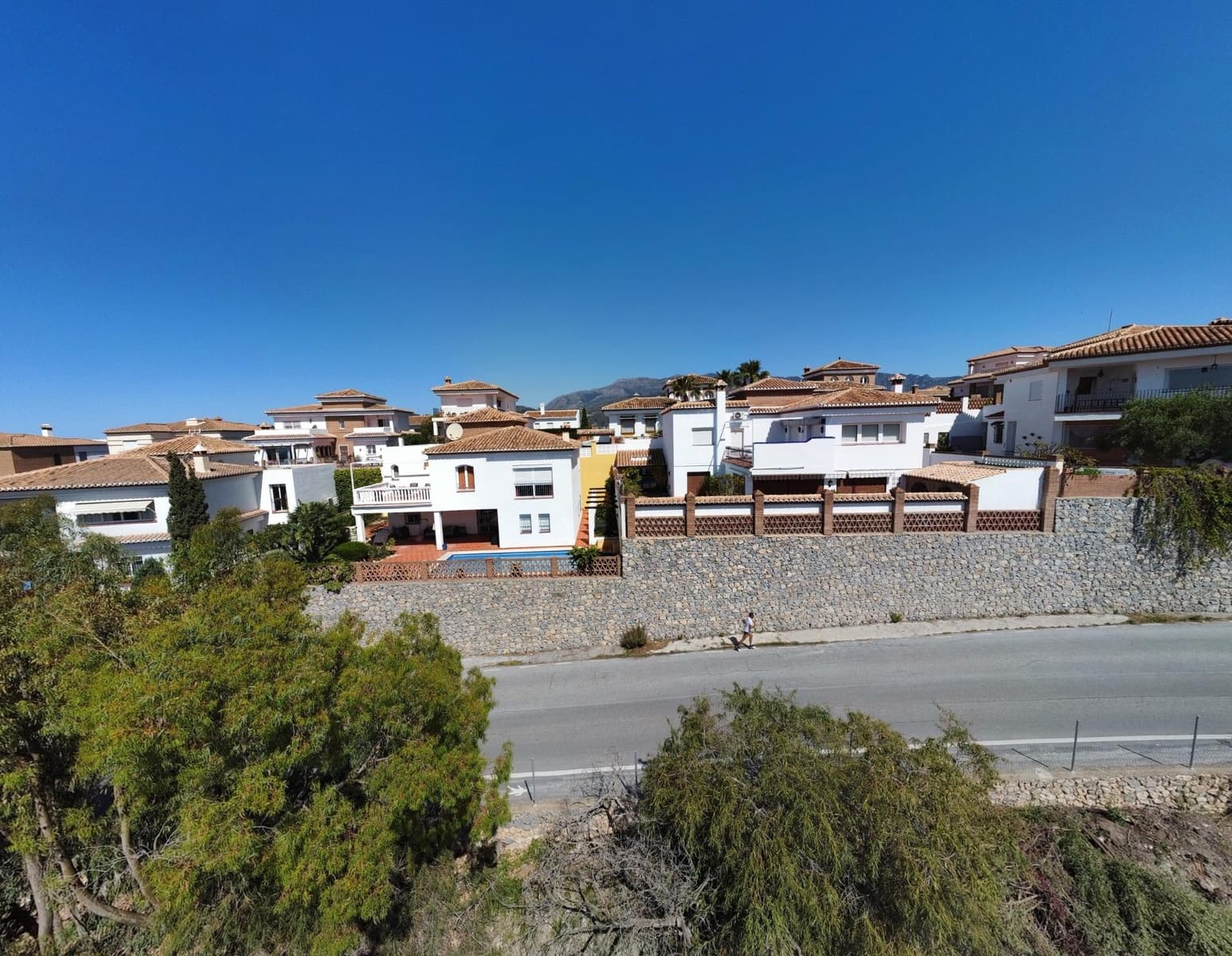 Ubebygd land til salgs i La Herradura - € 1 290 000 (Ref: 9349149)