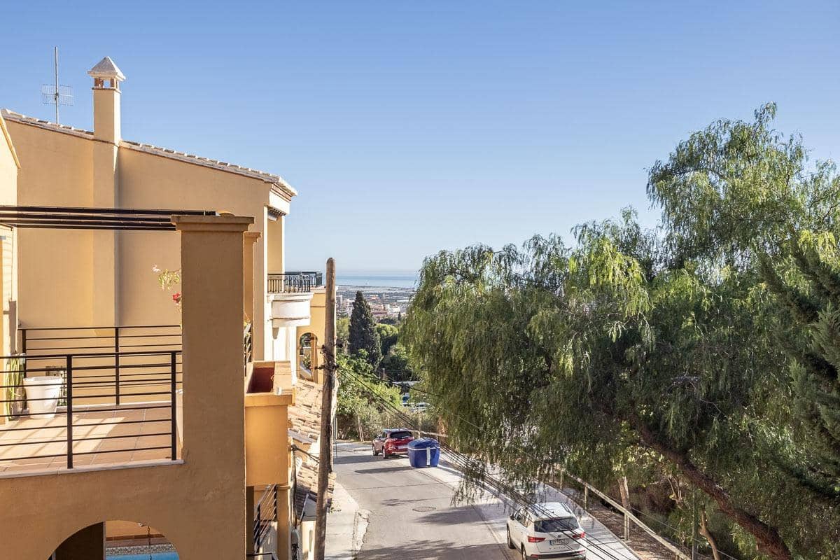 3 soverom Rekkehus til salgs i Motril med garasje - € 460 000 (Ref: 9371874)