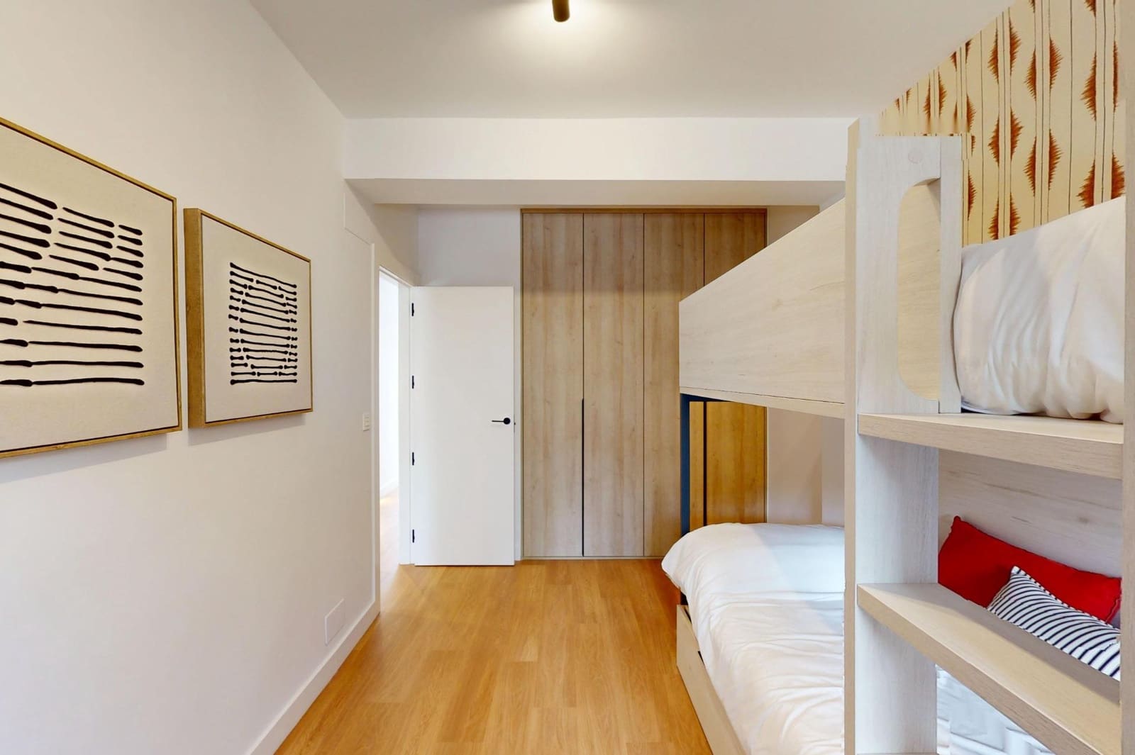 5 makuuhuone Rivitalo myytävänä paikassa Sierra Nevada - 630 000 € (Ref: 9371875)