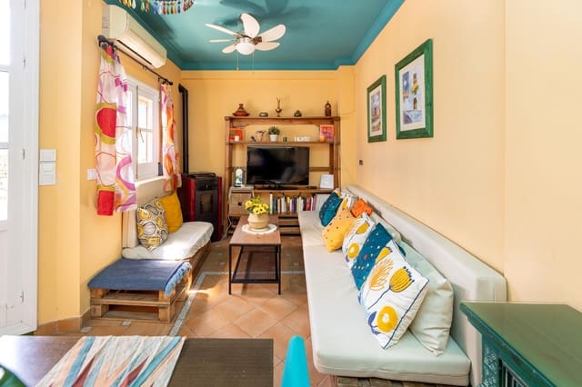 3 bedroom Villa for sale in Granada city - € 372,000 (Ref: 9382471)