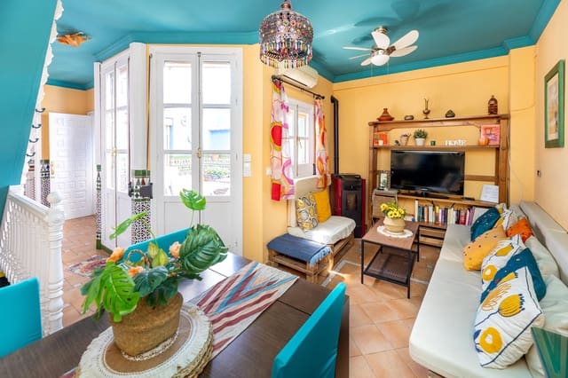 3 bedroom Villa for sale in Granada city - € 372,000 (Ref: 9382471)