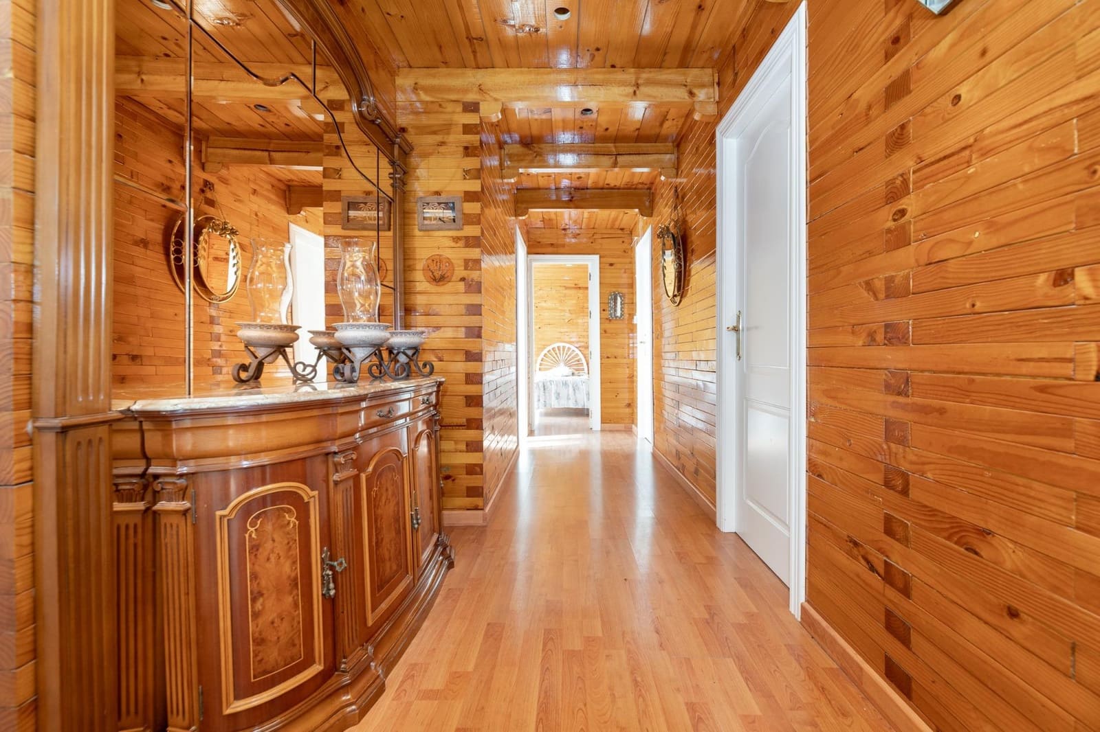 5 bedroom Villa for sale in Albolote with pool garage - € 315,000 (Ref: 9385225)