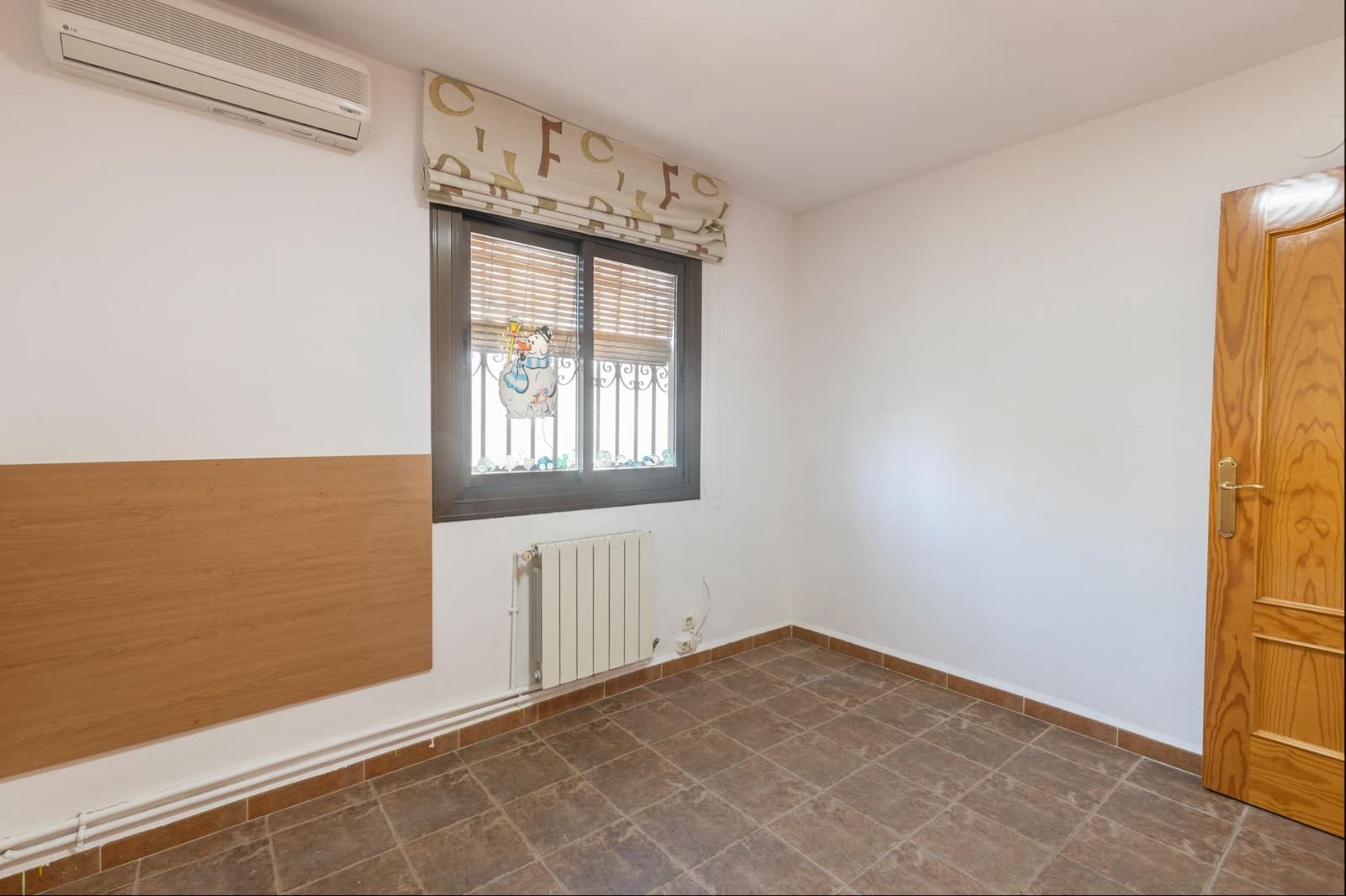 7 soverom Rekkehus til salgs i Granada by med garasje - € 470 000 (Ref: 9385226)