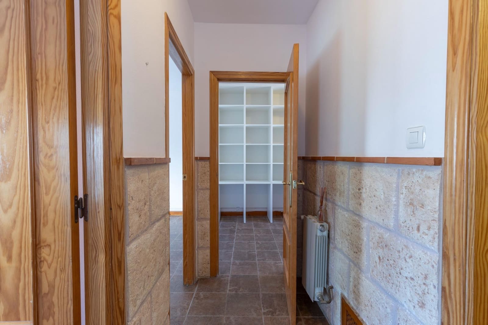 7 soverom Rekkehus til salgs i Granada by med garasje - € 470 000 (Ref: 9385226)