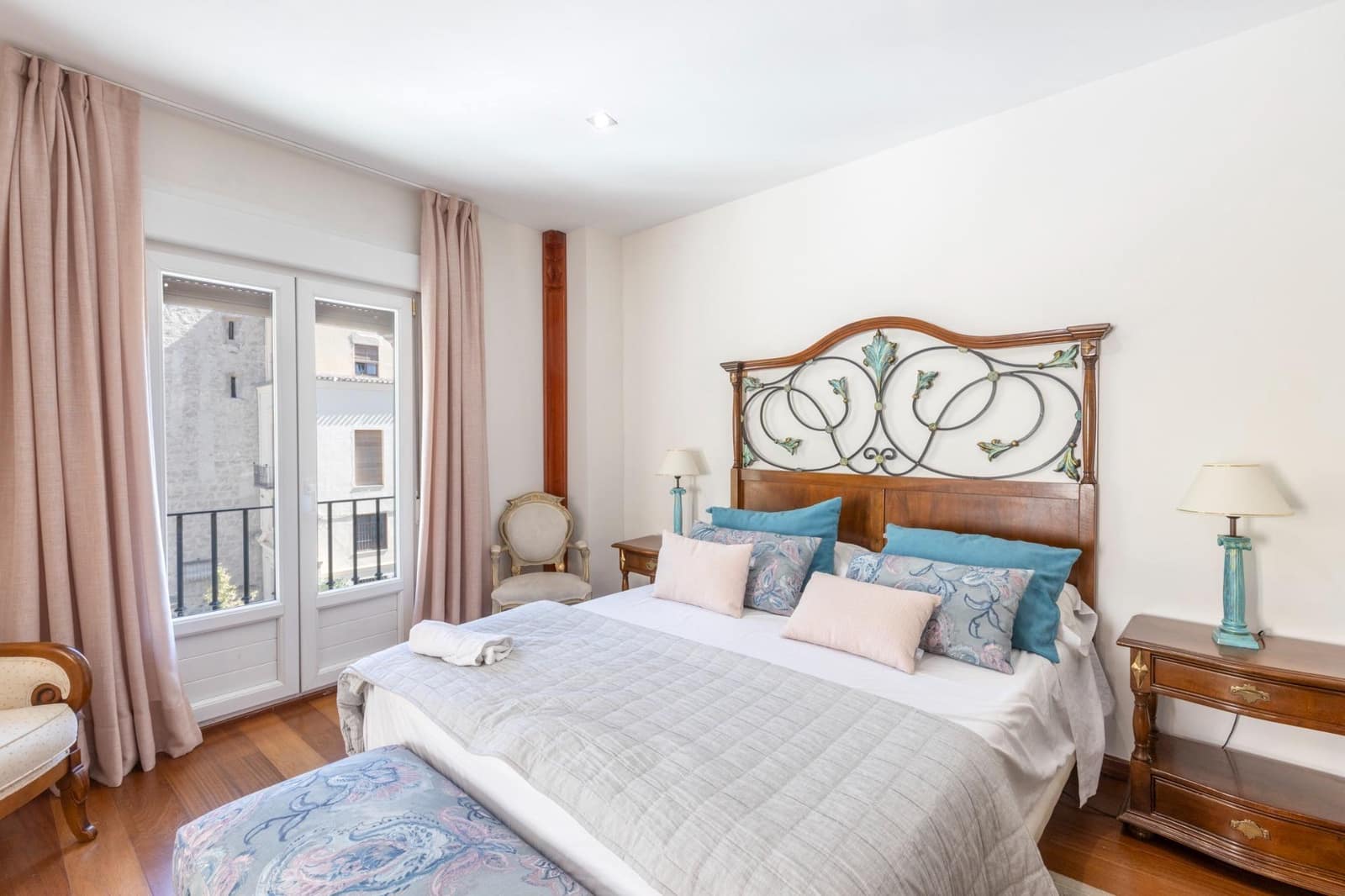 Chalet de 4 habitaciones en Granada ciudad en venta con garaje - 820.000 € (Ref: 9385228)