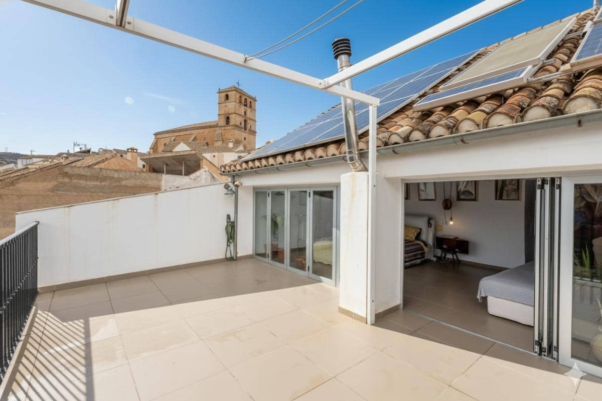 5 bedroom Villa for sale in Alhama de Granada - € 399,000 (Ref: 9385231)