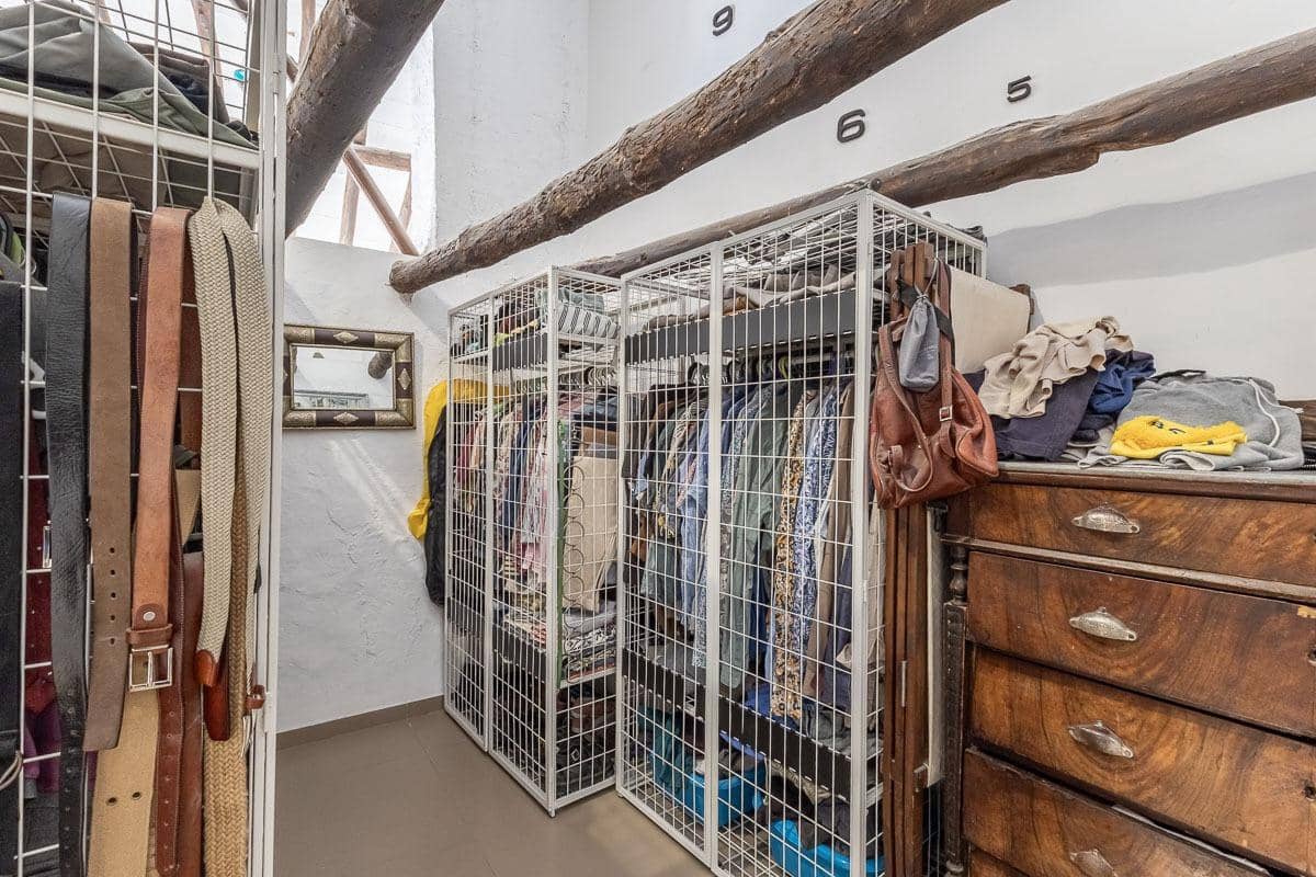 5 bedroom Villa for sale in Alhama de Granada - € 399,000 (Ref: 9385231)