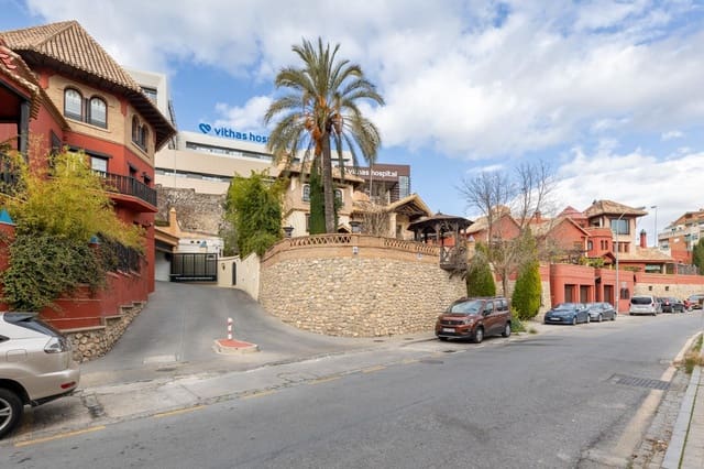 2 bedroom Apartment for sale in Carretera de la Sierra, Granada city with pool garage - € 295,000 (Ref: 9385233)