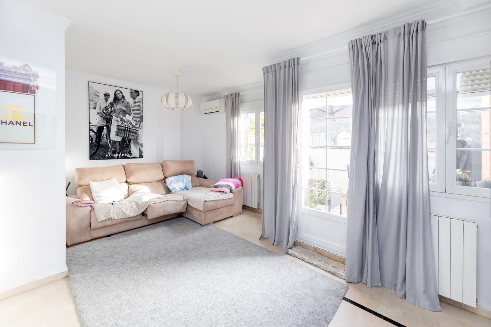 2 makuuhuone Huoneisto myytävänä paikassa Granada kaupunki mukana uima-altaan 
autotalli - 295 000 € (Ref: 9385233)