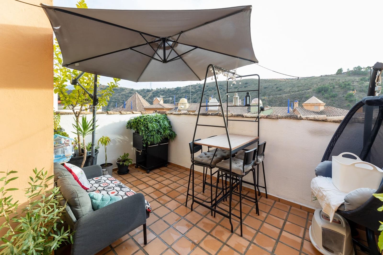 2 makuuhuone Huoneisto myytävänä paikassa Granada kaupunki mukana uima-altaan 
autotalli - 295 000 € (Ref: 9385233)