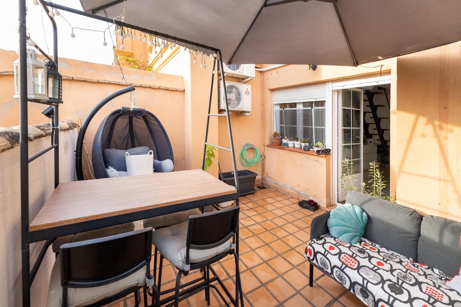 2 makuuhuone Huoneisto myytävänä paikassa Granada kaupunki mukana uima-altaan 
autotalli - 295 000 € (Ref: 9385233)