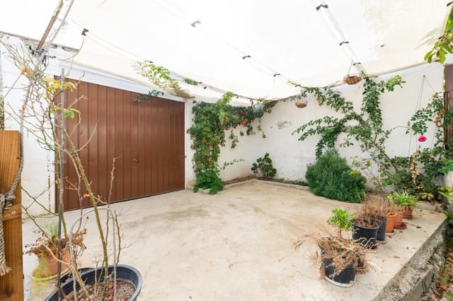 2 bedroom Finca/Country House for sale in Granada city with pool garage - € 129,900 (Ref: 9385234)