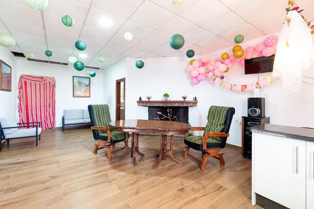 2 bedroom Finca/Country House for sale in Granada city with pool garage - € 129,900 (Ref: 9385234)