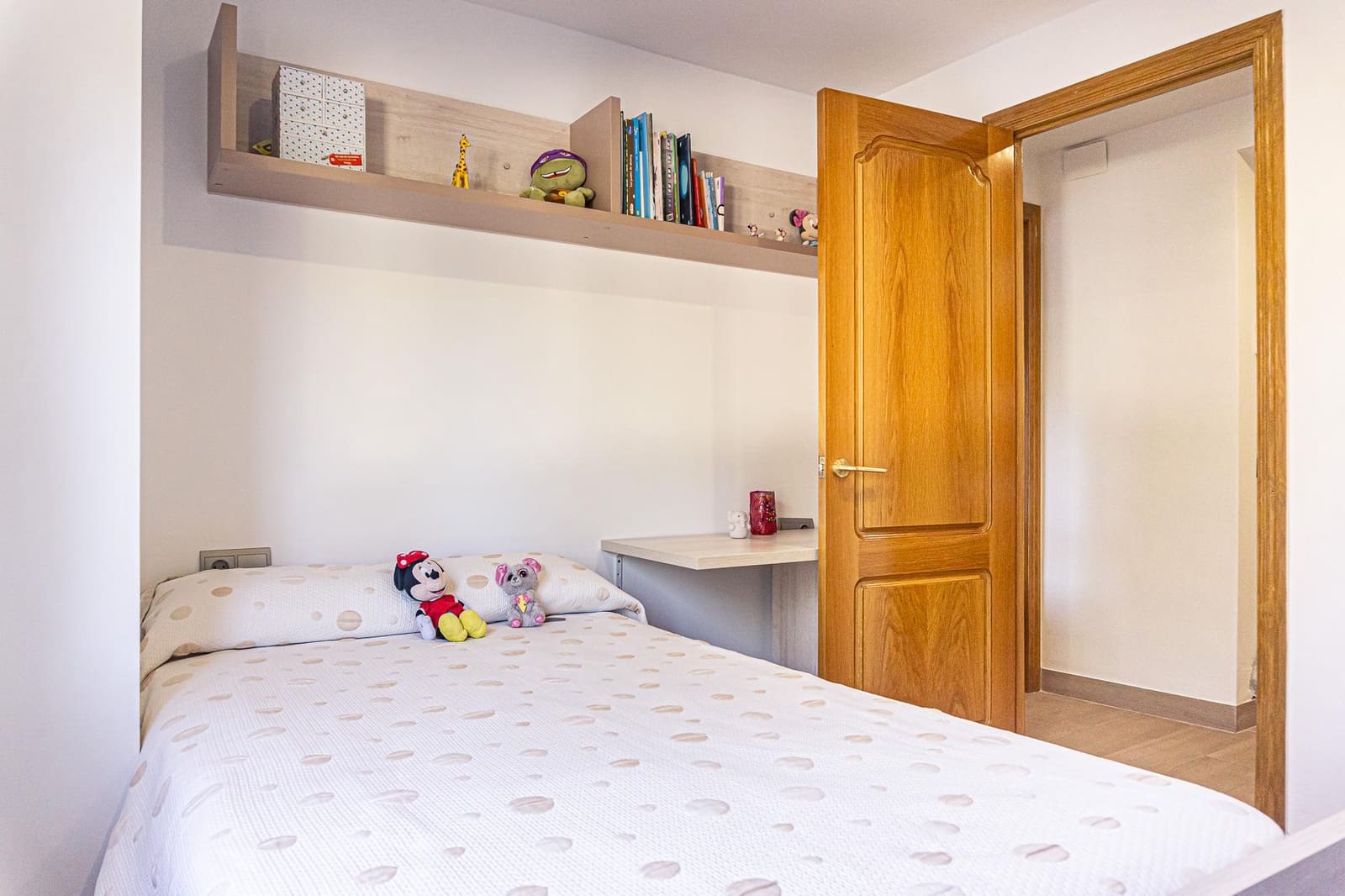 4 slaapkamer Finca/Landhuis te koop in Castillo de Locubin met zwembad - € 200.000 (Ref: 9393274)