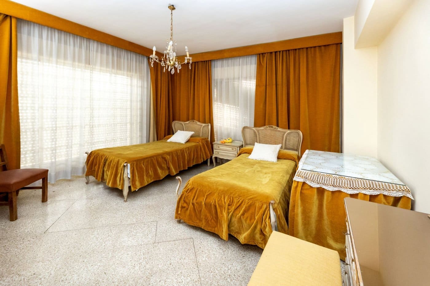 4 soverom Villa til salgs i Granada by med svømmebasseng garasje - € 790 000 (Ref: 9403021)