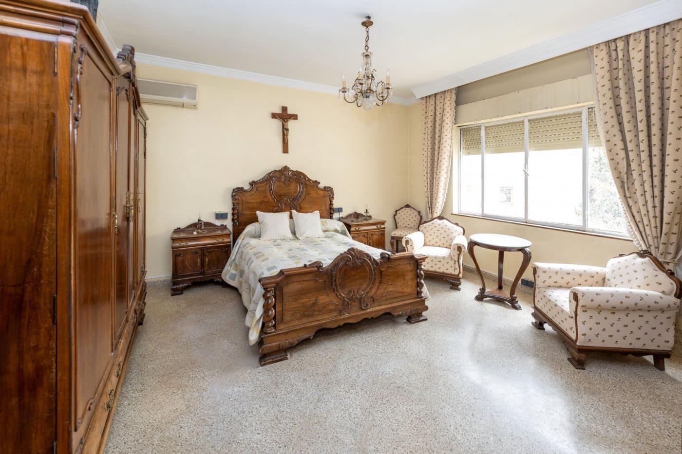 4 soverom Villa til salgs i Granada by med svømmebasseng garasje - € 790 000 (Ref: 9403021)