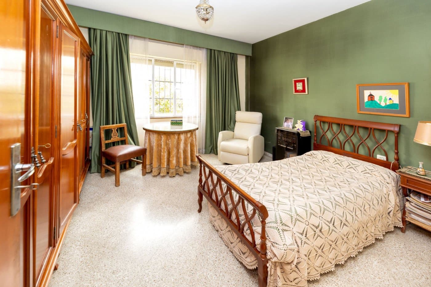 4 soverom Villa til salgs i Granada by med svømmebasseng garasje - € 790 000 (Ref: 9403021)