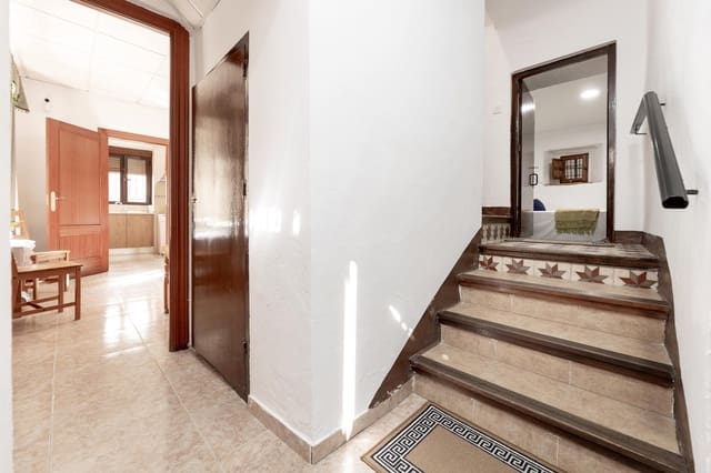 5 soveværelse Villa til salg i Alhama de Granada med garage - € 124.000 (Ref: 9441383)