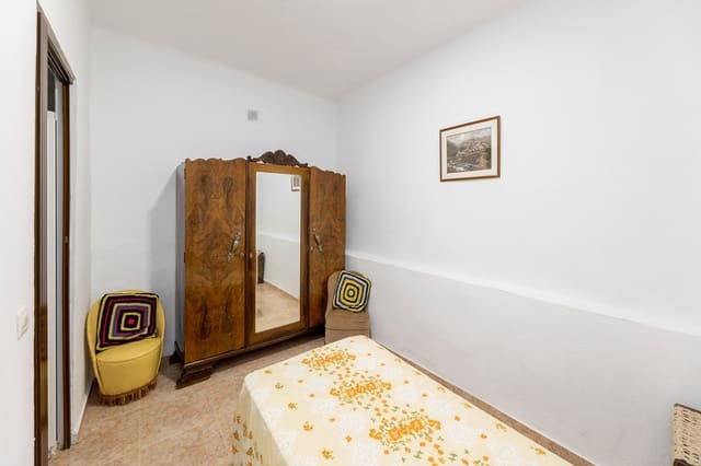 5 soveværelse Villa til salg i Alhama de Granada med garage - € 124.000 (Ref: 9441383)