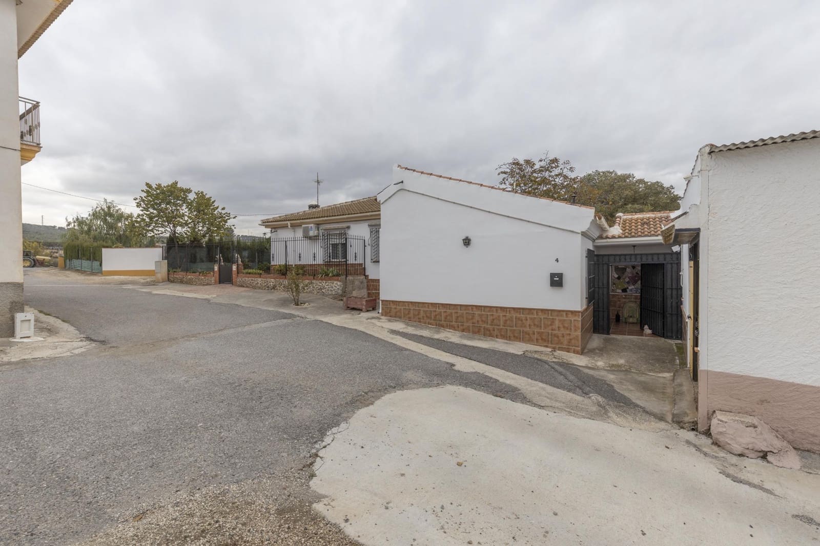 5 quarto Quinta/Casa Rural para venda em Huetor Tajar com garagem - 240 000 € (Ref: 9451008)