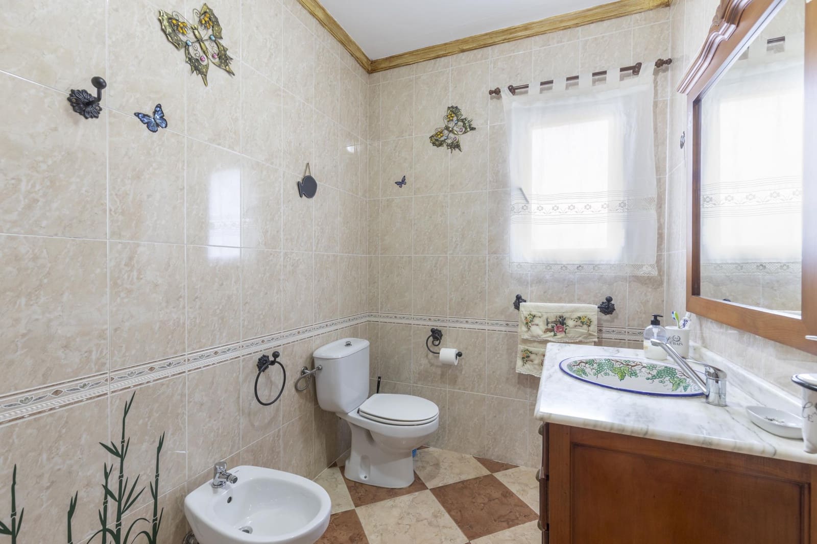 5 quarto Quinta/Casa Rural para venda em Huetor Tajar com garagem - 240 000 € (Ref: 9451008)